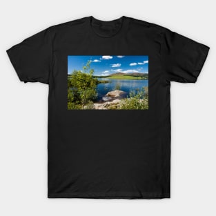 Clatteringshaws Loch Reservoir Photograph Dumfries and Galloway T-Shirt